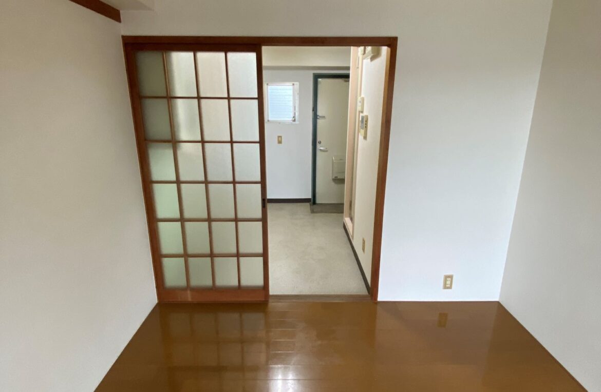 シーサイドマンション – 703号室