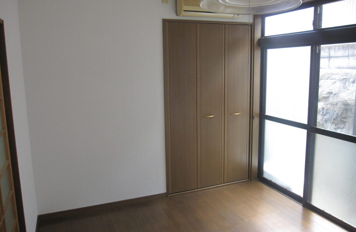 シルクハウス – 202号室
