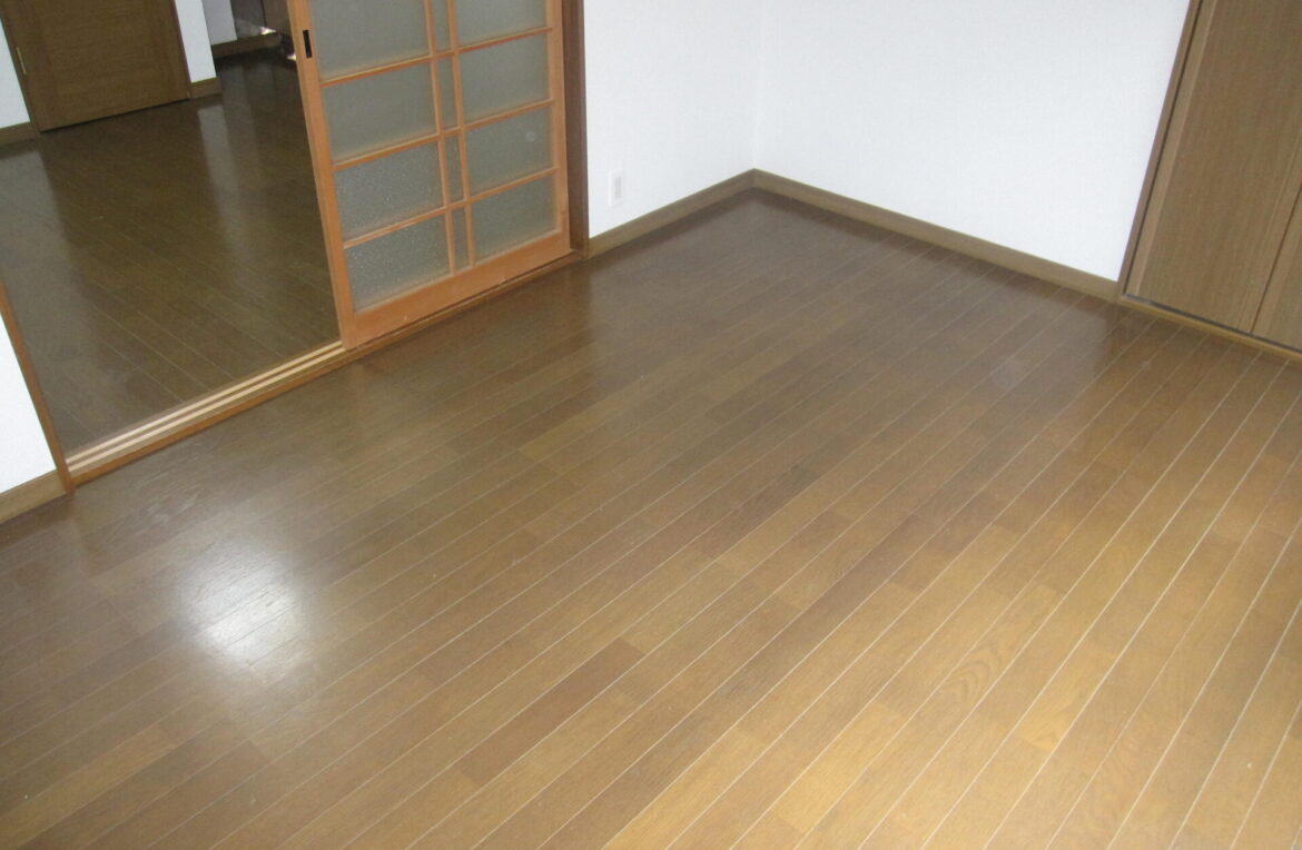 シルクハウス – 102号室