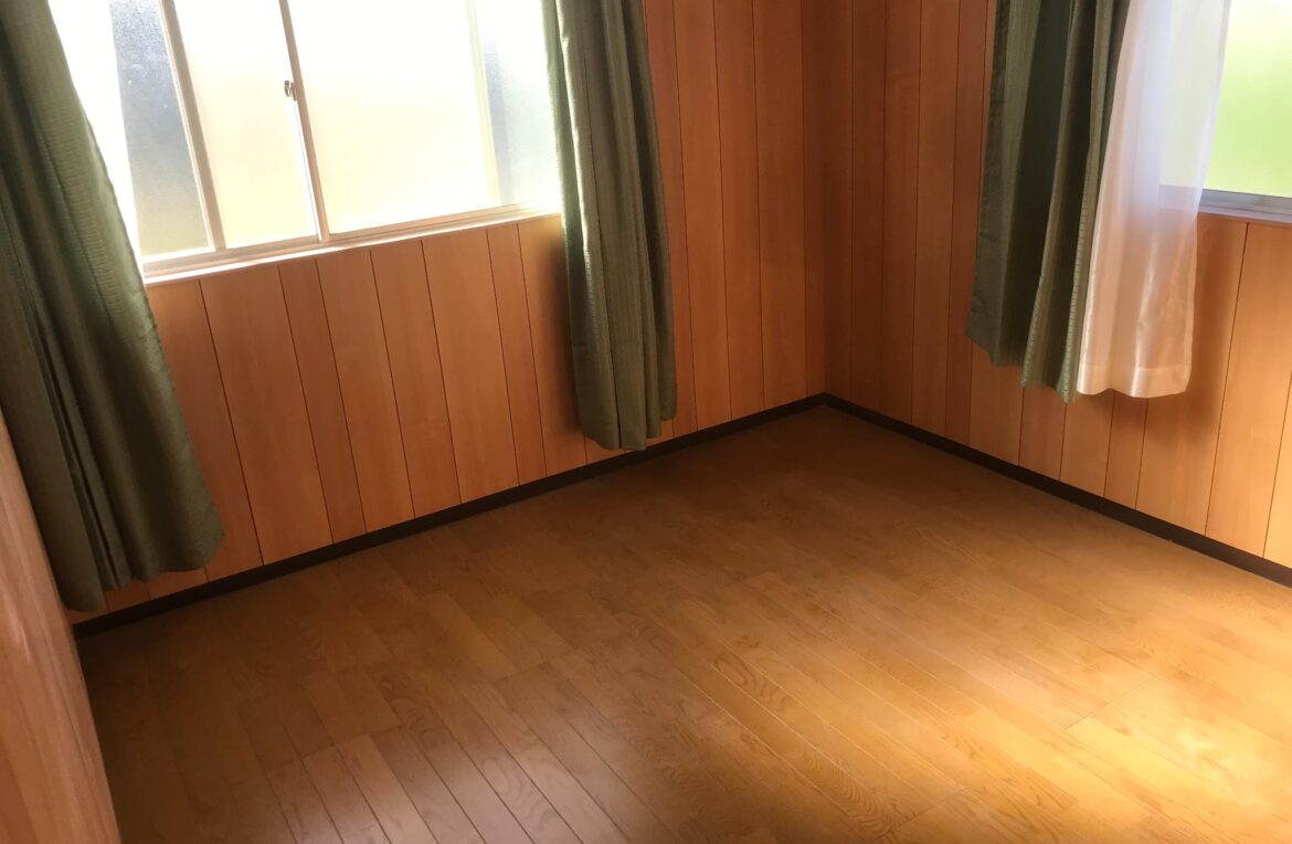 山口アパート – E号室