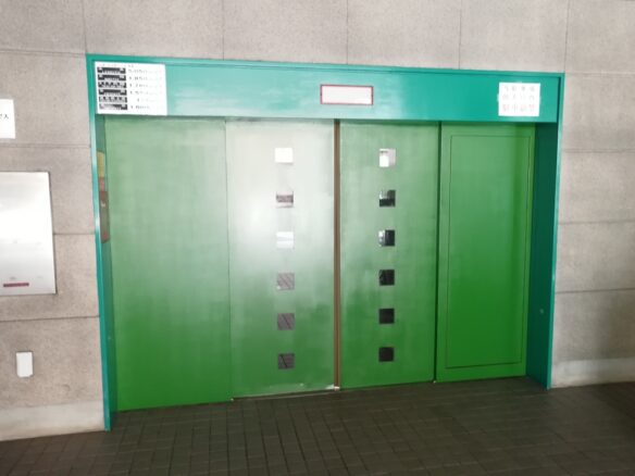 興徳ビル立体駐車場